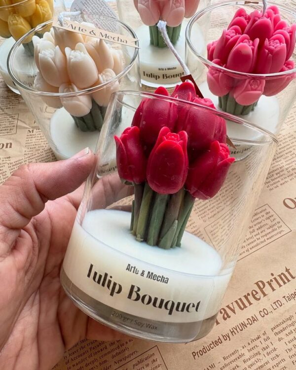 Tulip Bouquet Jar Candle – Handmade Floral Candle in Glass Jar