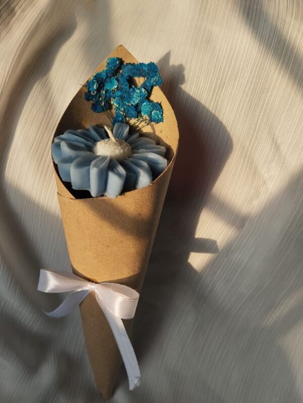 Daisy Candle Bouquet