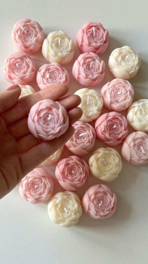 Assorted Rose Candle